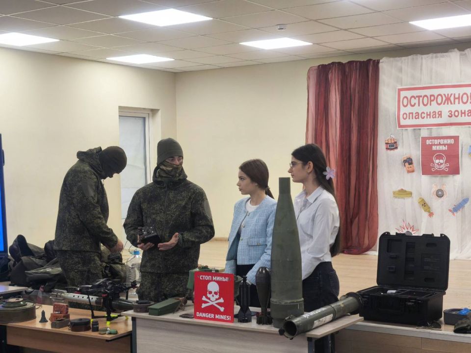 Знания спасают жизни: в учебных заведениях прошло важное занятие по минной безопасности Знания спасают жизни: в учебных заведениях прошло важное занятие по минной безопасности