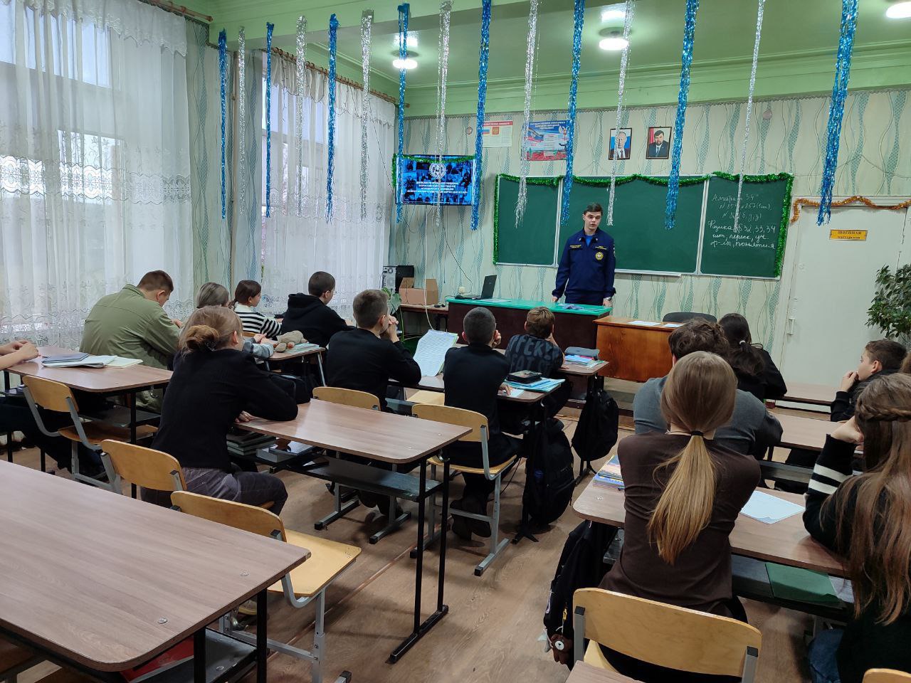 Добровольцы Донецкого РО ВСКС провели еще несколько встреч в рамках проекта «Новые маршруты» Добровольцы Донецкого РО ВСКС провели еще несколько встреч в рамках проекта «Новые маршруты»