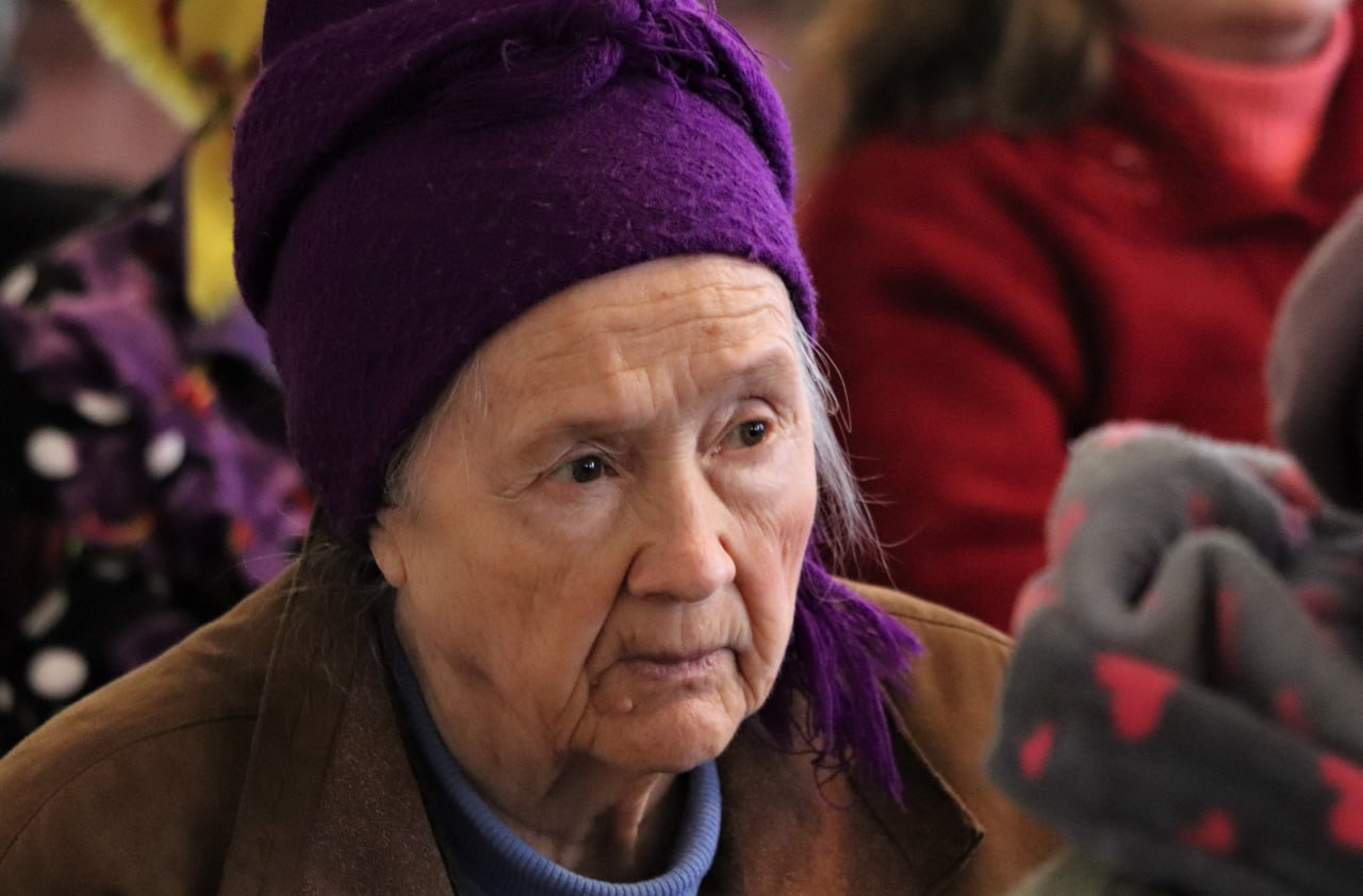 Предпраздничный концерт. 14 декабря в Пункте Временного Размещения состоялся предпраздничный концерт, организованный Театром «На Литейном» Предпраздничный концерт. 14 декабря в Пункте Временного Размещения состоялся предпраздничный концерт, организованный Театром «На Литейном»