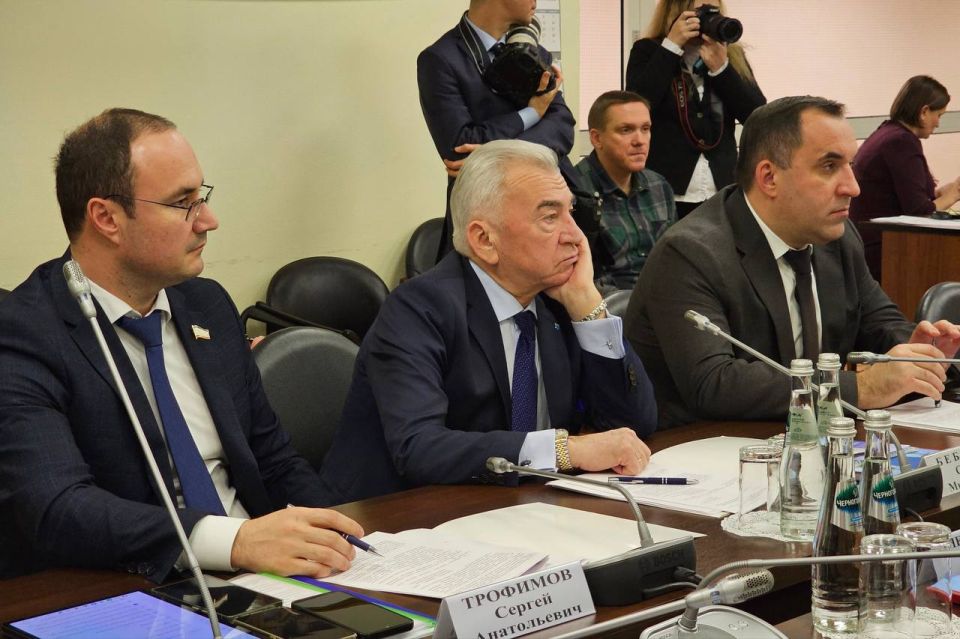 Константин Кузьмин: Принял участие в заседании Комиссии Совета законодателей России по интеграции новых субъектов РФ в правовую систему Российской Федерации Константин Кузьмин: Принял участие в заседании Комиссии Совета законодателей России по интеграции новых субъектов РФ в правовую систему Российской Федерации