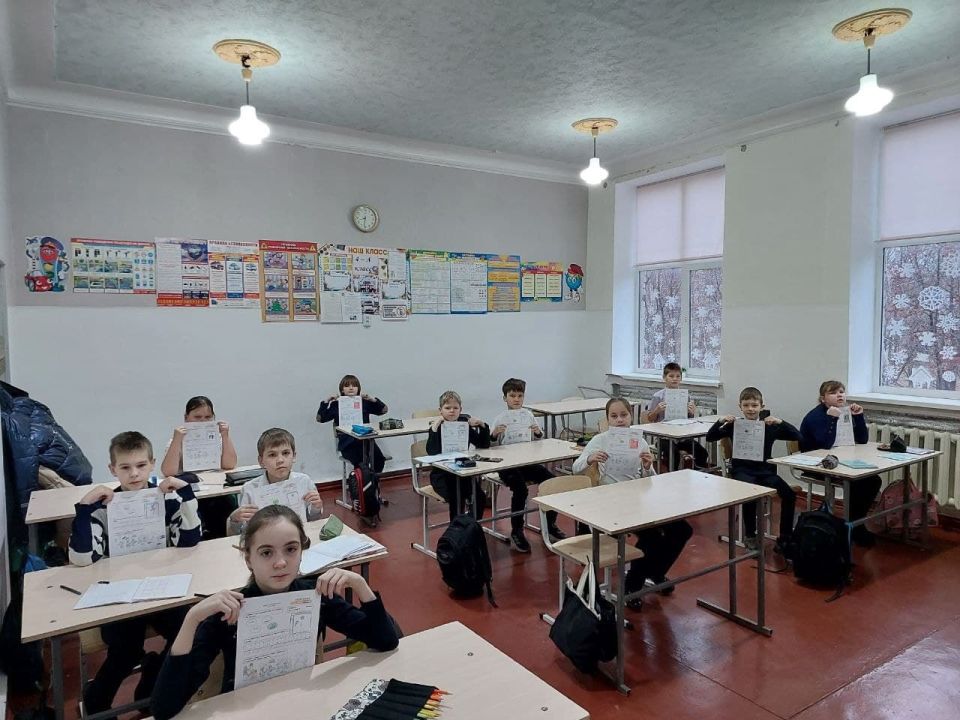 В школах Ждановки провели занятия на тему «Закон и справедливость» В школах Ждановки провели занятия на тему «Закон и справедливость»