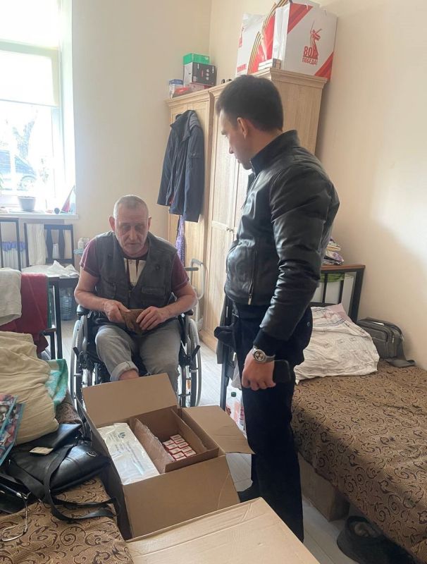 Денис Машков: По поручению Главы Донецкой Народной Республики Дениса Владимировича Пушилина, мною была организована и доставлена гуманитарная помощь для эвакуированных жителей в г.Волноваха Денис Машков: По поручению Главы Донецкой Народной Республики Дениса Владимировича Пушилина, мною была организована и доставлена гуманитарная помощь для эвакуированных жителей в г.Волноваха