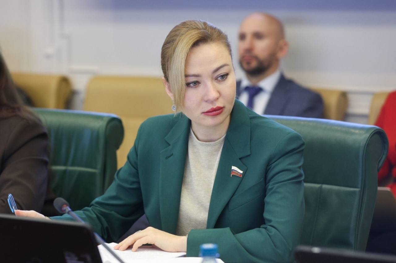 «Важнейшая задача — строительство в АТР надежной, адекватной современным реалиям архитектуры равной и неделимой безопасности, призванной обеспечить динамичное развитие региона и эффективное противодействие имеющимся... «Важнейшая задача — строительство в АТР надежной, адекватной современным реалиям архитектуры равной и неделимой безопасности, призванной обеспечить динамичное развитие региона и эффективное противодействие имеющимся...