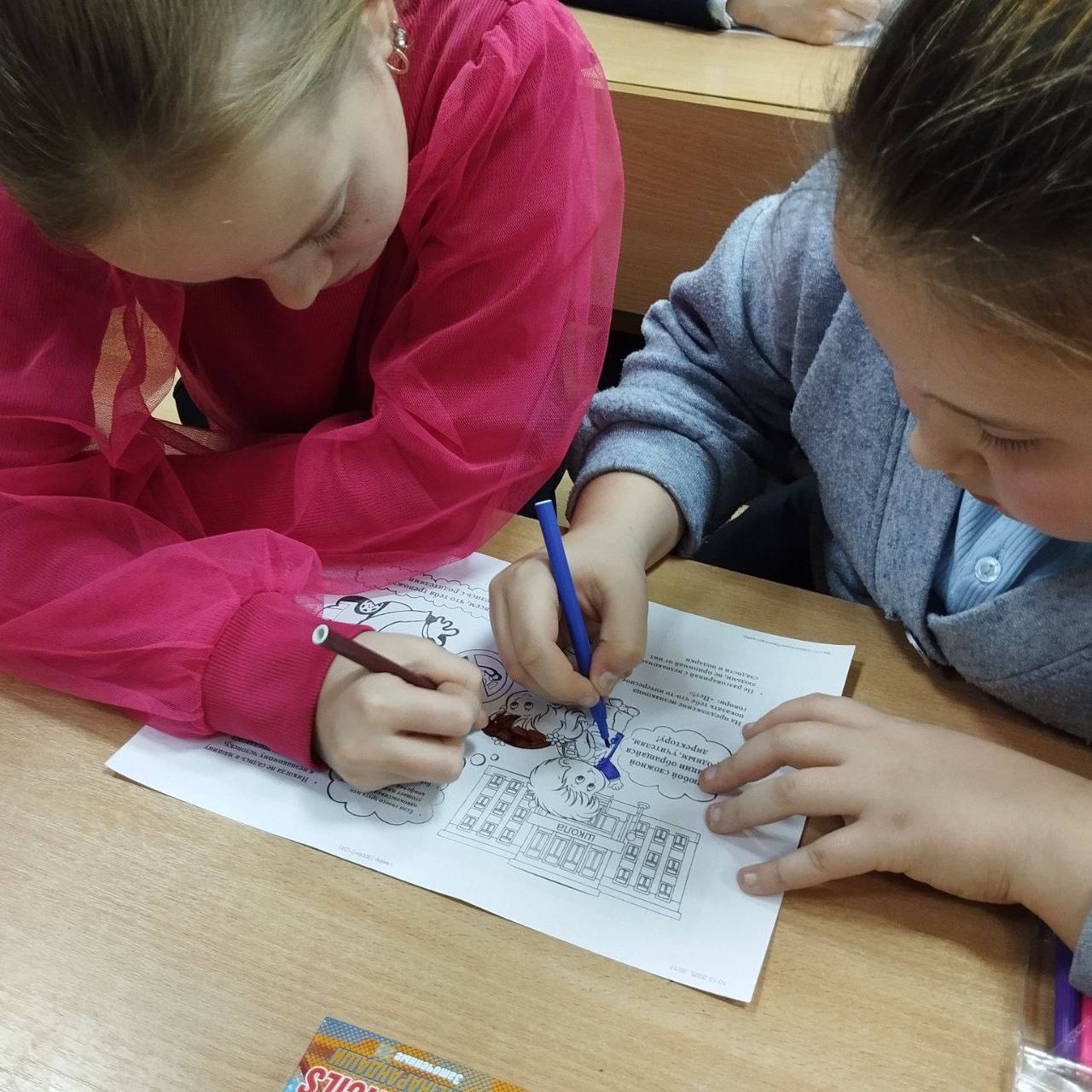 В рамках исполнения мероприятий Комплексного плана противодействия идеологии терроризма, 15 декабря в ГБОУ "Тельмановская гимназия Тельмановского М.О." прошли беседы и классные часы на тему «Мы против экстремизма и... В рамках исполнения мероприятий Комплексного плана противодействия идеологии терроризма, 15 декабря в ГБОУ "Тельмановская гимназия Тельмановского М.О." прошли беседы и классные часы на тему «Мы против экстремизма и...