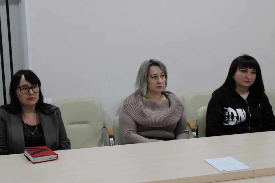 Роман Конев: 12 декабря 2025 года в рамках партийного проекта «Единой России» «Выбирай своё», при содействии отдела агропромышленной политики, потребительского рынка и предпринимательства администрации городского округа... Роман Конев: 12 декабря 2025 года в рамках партийного проекта «Единой России» «Выбирай своё», при содействии отдела агропромышленной политики, потребительского рынка и предпринимательства администрации городского округа...