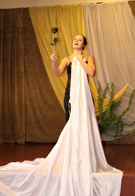 Предпраздничный концерт. 14 декабря в Пункте Временного Размещения состоялся предпраздничный концерт, организованный Театром «На Литейном» Предпраздничный концерт. 14 декабря в Пункте Временного Размещения состоялся предпраздничный концерт, организованный Театром «На Литейном»