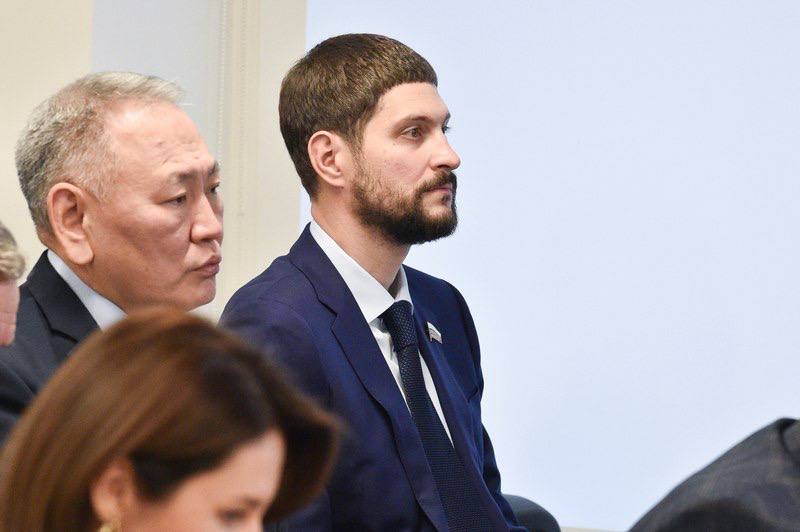 Александр Волошин: #работа_в_СФ. Сегодня принял участие в выездном заседании Комитета Совета Федерации по федеративному устройству, региональной политике, местному самоуправлению и делам Севера под председательством Андрея... Александр Волошин: #работа_в_СФ. Сегодня принял участие в выездном заседании Комитета Совета Федерации по федеративному устройству, региональной политике, местному самоуправлению и делам Севера под председательством Андрея...