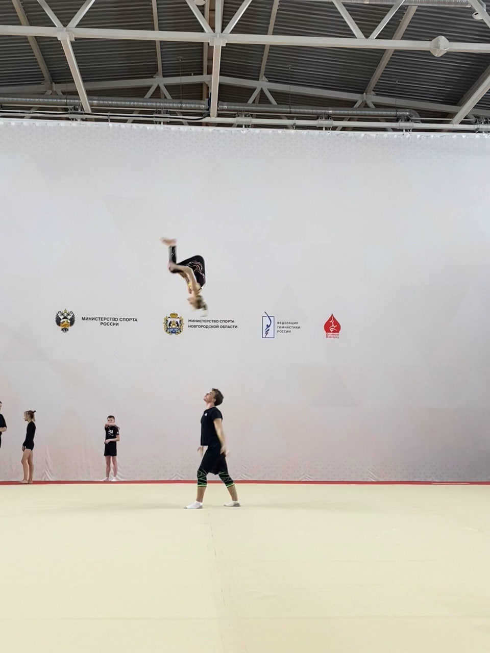 Евгений Ширшов: С 8 по 13 декабря Великий Новгород стал ареной для захватывающих состязаний по спортивной акробатике в рамках Всероссийских соревнований «Никольские пируэты» Евгений Ширшов: С 8 по 13 декабря Великий Новгород стал ареной для захватывающих состязаний по спортивной акробатике в рамках Всероссийских соревнований «Никольские пируэты»