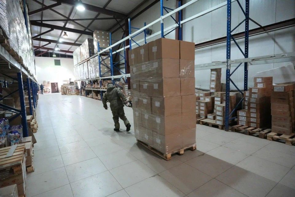 Кузбасс отправил новогодние подарки для юных горловчан Кузбасс отправил новогодние подарки для юных горловчан