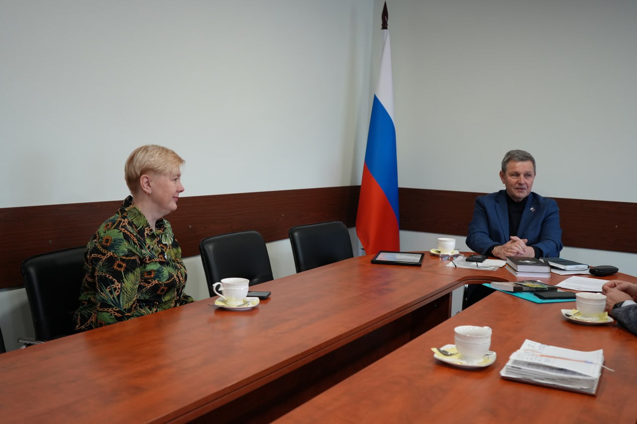 Михаил Желтяков: Состоялась встреча с Председателем Российского детского фонда, Президентом Международной ассоциации детских фондов Дмитрием Лихановым и директором медико-социальных программ Общероссийского детского фонда...