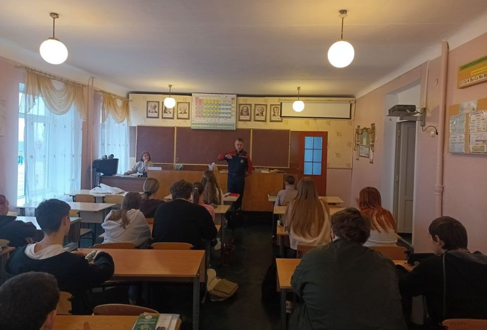 Добровольцы Донецкого РО ВСКС провели еще несколько встреч в рамках проекта «Новые маршруты» Добровольцы Донецкого РО ВСКС провели еще несколько встреч в рамках проекта «Новые маршруты»