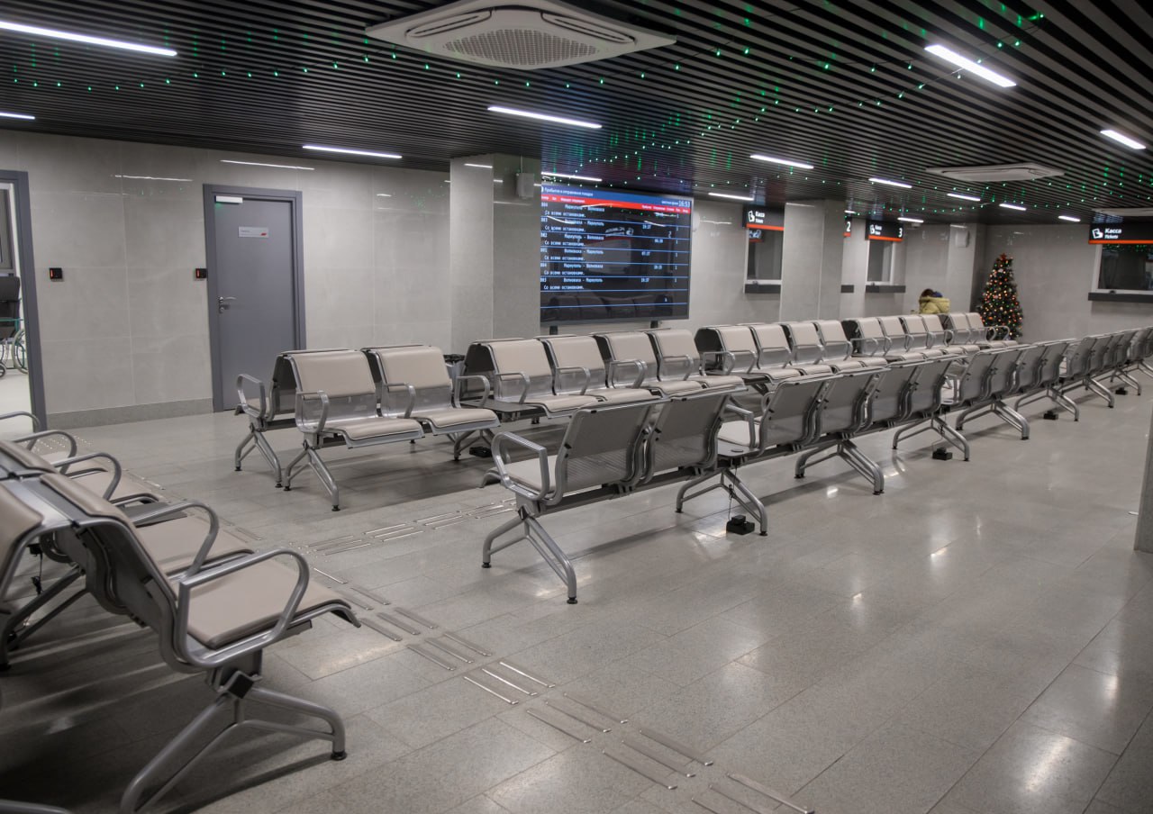 Андрей Никитин ознакомился с модернизацией вокзала и порта Мариуполя Андрей Никитин ознакомился с модернизацией вокзала и порта Мариуполя