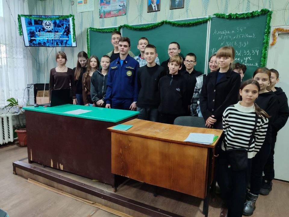 Добровольцы Донецкого РО ВСКС провели еще несколько встреч в рамках проекта «Новые маршруты» Добровольцы Донецкого РО ВСКС провели еще несколько встреч в рамках проекта «Новые маршруты»