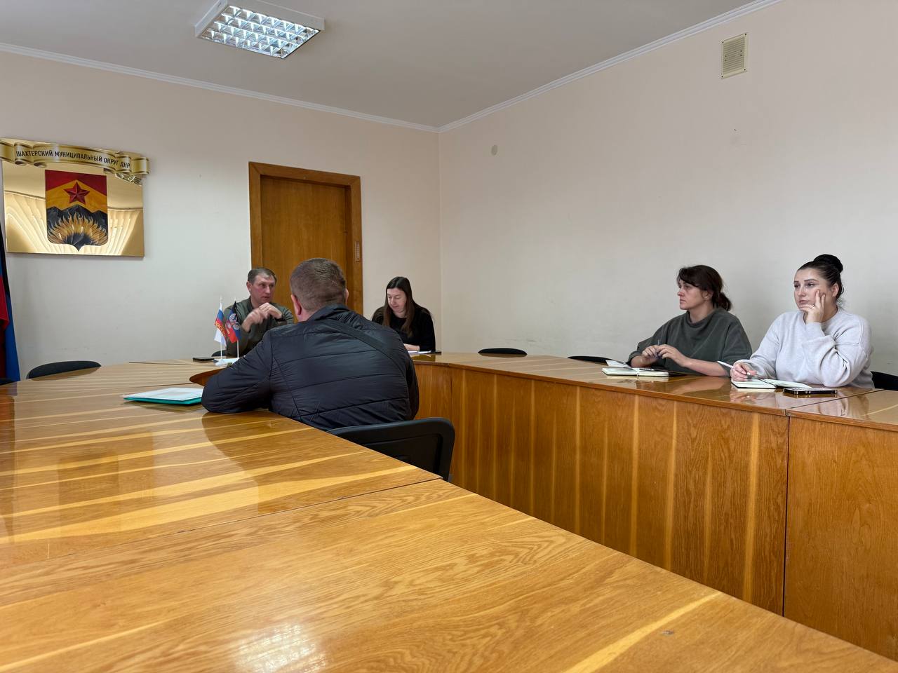 Глава Шахтерского округа провел личный прием граждан Глава Шахтерского округа провел личный прием граждан