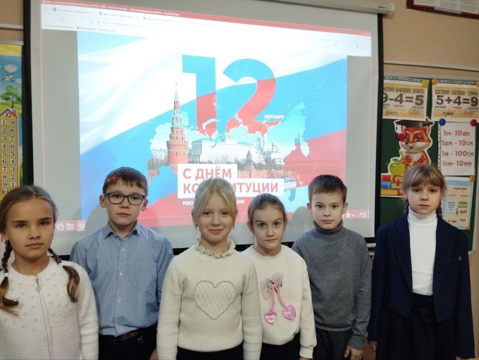 В школах Ждановки провели занятия на тему «Закон и справедливость» В школах Ждановки провели занятия на тему «Закон и справедливость»
