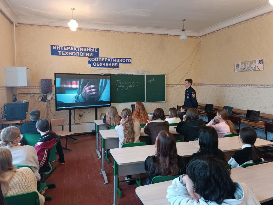 Добровольцы Донецкого РО ВСКС провели еще несколько встреч в рамках проекта «Новые маршруты» Добровольцы Донецкого РО ВСКС провели еще несколько встреч в рамках проекта «Новые маршруты»