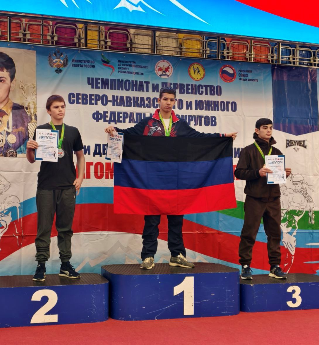 Евгений Ширшов: С 10 по 14 декабря в Каспийске кипели страсти на Чемпионате и первенстве Южного и Северо-Кавказского федеральных округов по муайтай Евгений Ширшов: С 10 по 14 декабря в Каспийске кипели страсти на Чемпионате и первенстве Южного и Северо-Кавказского федеральных округов по муайтай