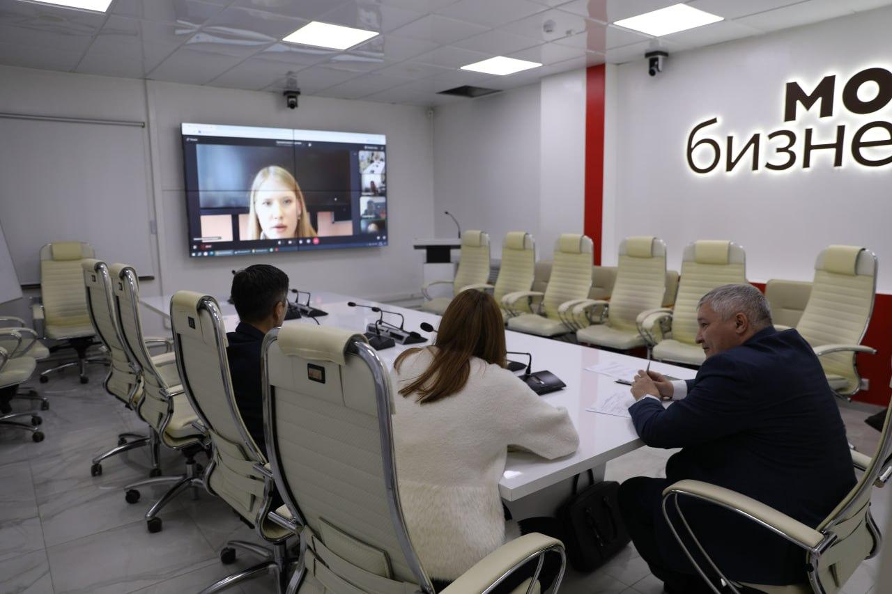 Школьник из Докучаевска стал победителем якутской олимпиады по предпринимательству Школьник из Докучаевска стал победителем якутской олимпиады по предпринимательству