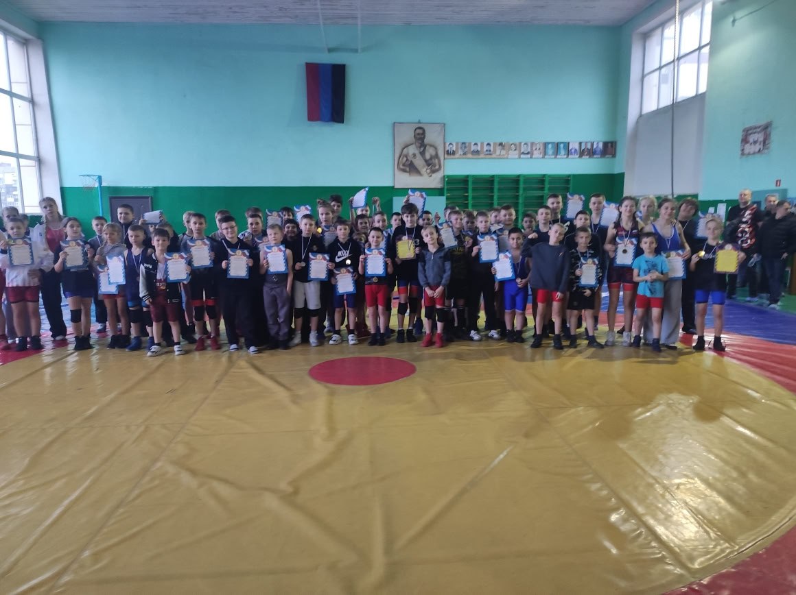 Открытое первенство по вольной борьбе Открытое первенство по вольной борьбе