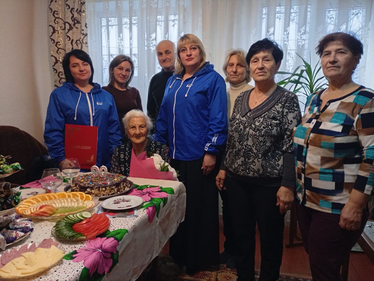 90 лет мудрости, труда и любви: Елену Денисовну Чубарь поздравили с юбилеем