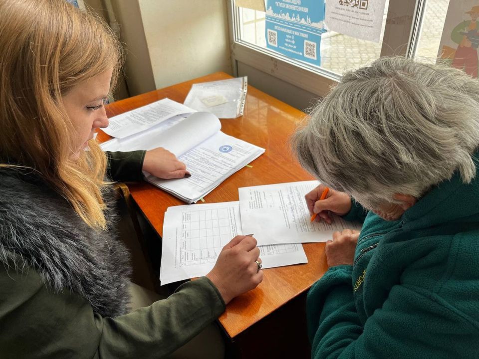 Замещающие семьи Володарского округа стали еще более юридически подкованными Замещающие семьи Володарского округа стали еще более юридически подкованными