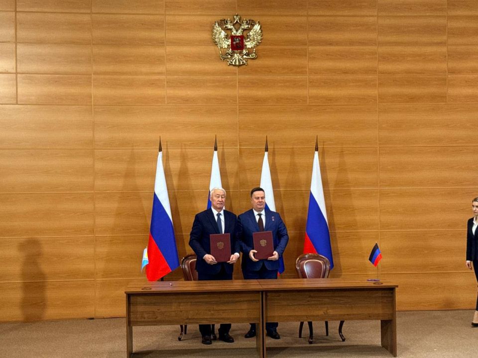 Константин Кузьмин: На полях Совета Федерации подписал от имени Народного Совета ДНР ряд межпарламентских соглашений Константин Кузьмин: На полях Совета Федерации подписал от имени Народного Совета ДНР ряд межпарламентских соглашений