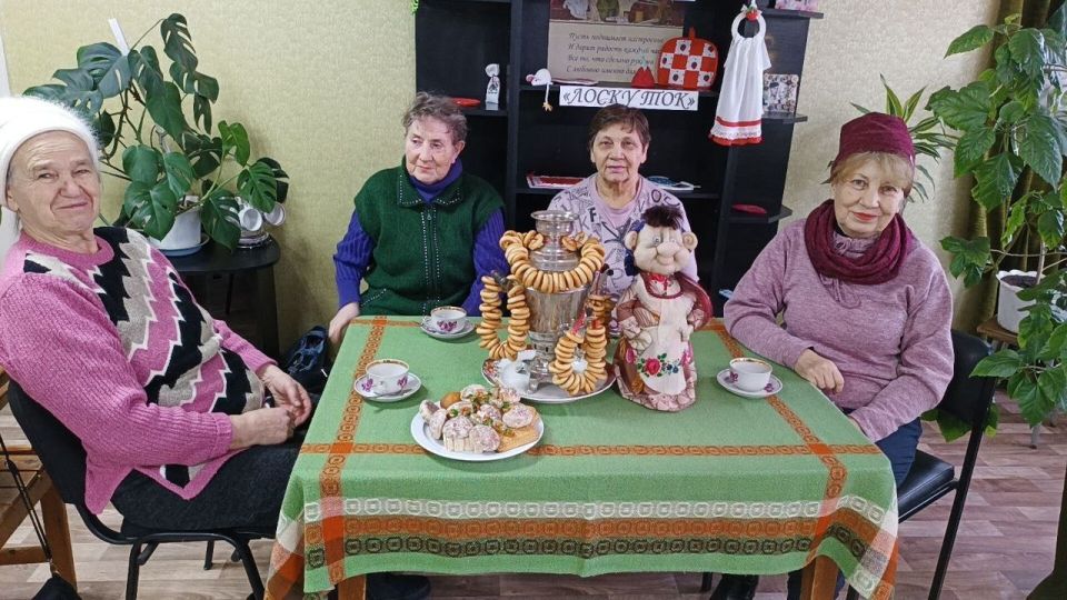 Чайные посиделки «Мы за чаем не скучаем» в Горловке: погружение в мир ароматного напитка Чайные посиделки «Мы за чаем не скучаем» в Горловке: погружение в мир ароматного напитка