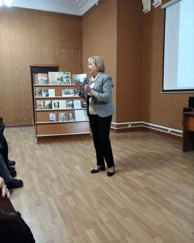 16 декабря в киноклубе библиотеки имени Н.К. Крупской состоялся особый вечер, организованный для семей ветеранов-защитников Родины, состоящих на сопровождении в филиале фонда «Защитники Отечества» 16 декабря в киноклубе библиотеки имени Н.К. Крупской состоялся особый вечер, организованный для семей ветеранов-защитников Родины, состоящих на сопровождении в филиале фонда «Защитники Отечества»
