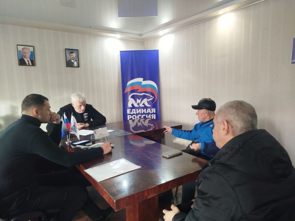 Депутаты Народного Совета провели прием граждан