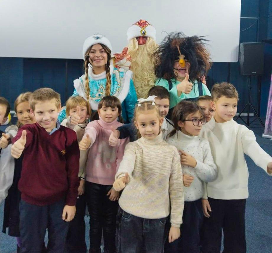 Коллектив Забайкальского государственного театра кукол «Тридевятое царство» прибыл с гастролями в Старобешевский округ Коллектив Забайкальского государственного театра кукол «Тридевятое царство» прибыл с гастролями в Старобешевский округ