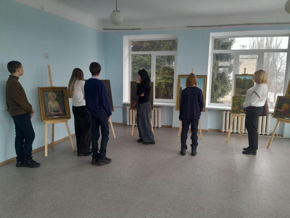 16 декабря, в рамках проекта «Я учусь в музее», сотрудники городского музея для учащихся 8-го класса ГБОУ «Школа №2 г.о. Дебальцево» и ГБОУ «Школа №1 г.о. Дебальцево» 9-го класса, провели урок профориентации, в ходе которого... 16 декабря, в рамках проекта «Я учусь в музее», сотрудники городского музея для учащихся 8-го класса ГБОУ «Школа №2 г.о. Дебальцево» и ГБОУ «Школа №1 г.о. Дебальцево» 9-го класса, провели урок профориентации, в ходе которого...