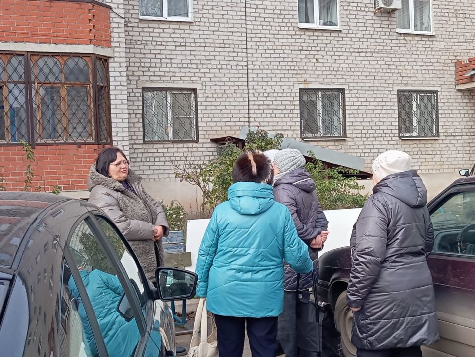 Начальник Комсомольского территориального управления администрации Старобешевского муниципального округа Людмила Морщ провела встречу с жителями города, на которой были обсуждены актуальные вопросы жизнедеятельности Начальник Комсомольского территориального управления администрации Старобешевского муниципального округа Людмила Морщ провела встречу с жителями города, на которой были обсуждены актуальные вопросы жизнедеятельности