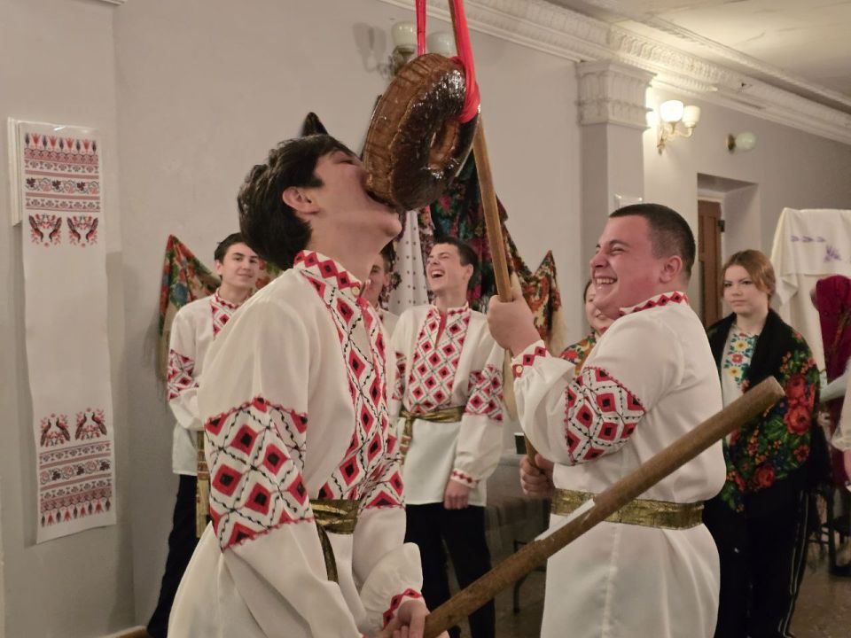 Веселье и традиция: Андреевские вечерницы в Центре народного творчества Веселье и традиция: Андреевские вечерницы в Центре народного творчества