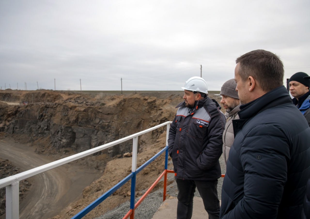 Восстановление транспортной инфраструктуры ДНР – стратегическая задача Минтранса Восстановление транспортной инфраструктуры ДНР – стратегическая задача Минтранса