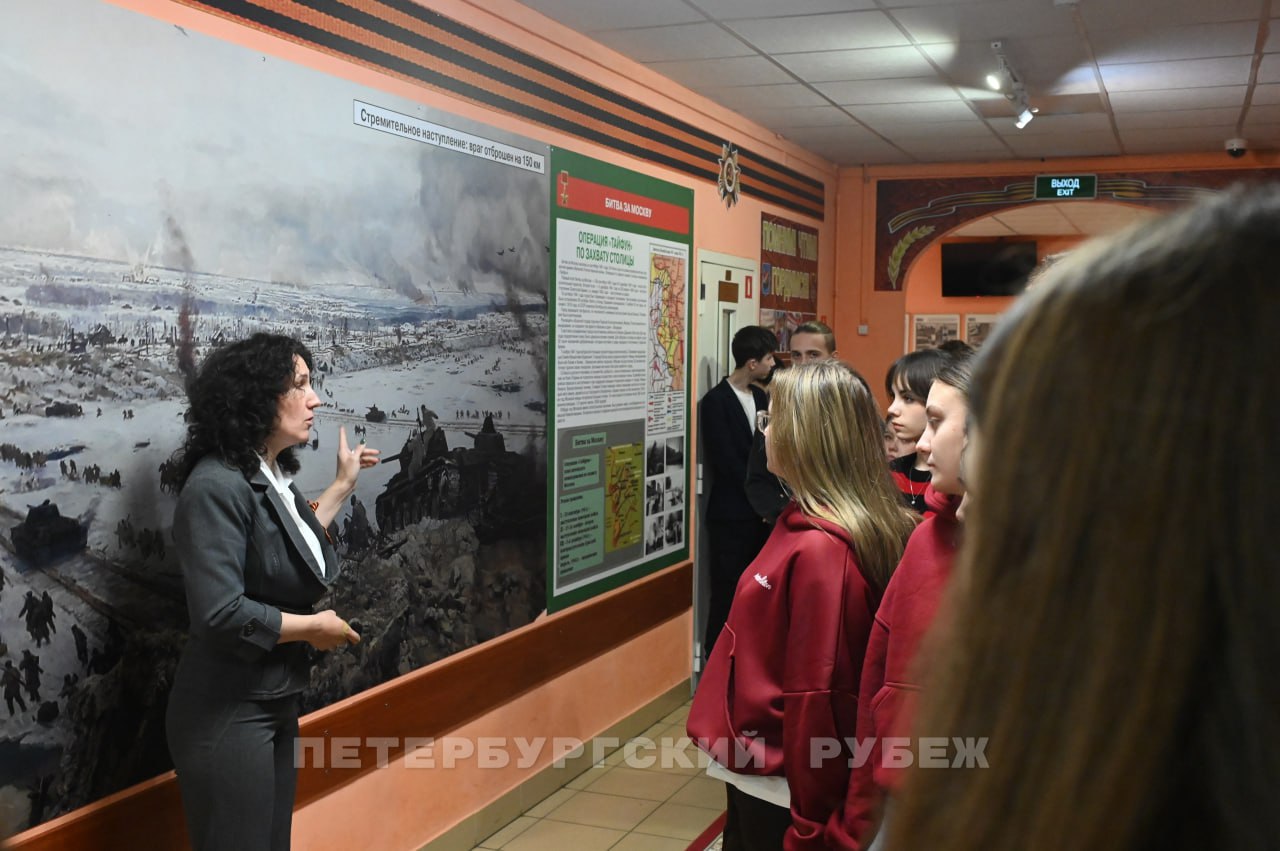 Александр Пеняев: 15 декабря в малом актовом зале гимназии города Сертолово прошёл дружеский круглый стол с участием делегации из Ясиноватой (ДНР) Александр Пеняев: 15 декабря в малом актовом зале гимназии города Сертолово прошёл дружеский круглый стол с участием делегации из Ясиноватой (ДНР)