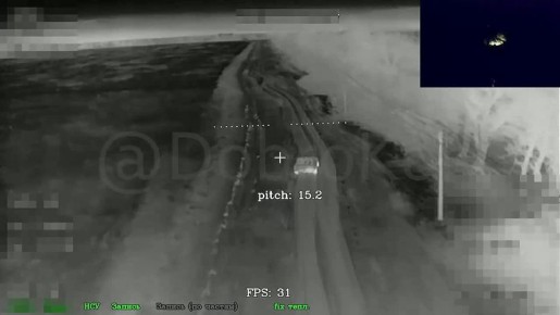 "Пламя" сжигает вражеские пикапы!