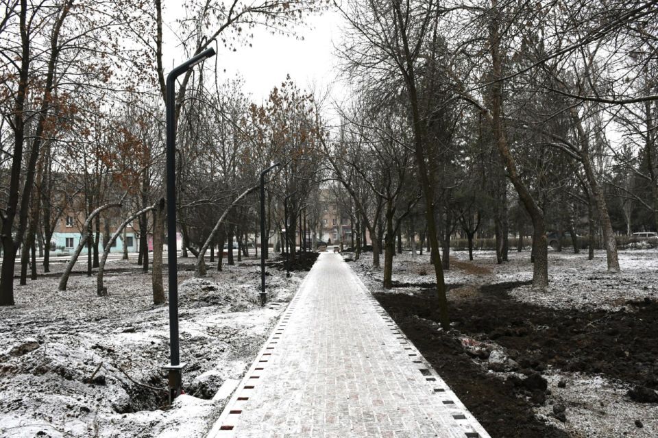 Парк в Кировском стремительно преображается Парк в Кировском стремительно преображается