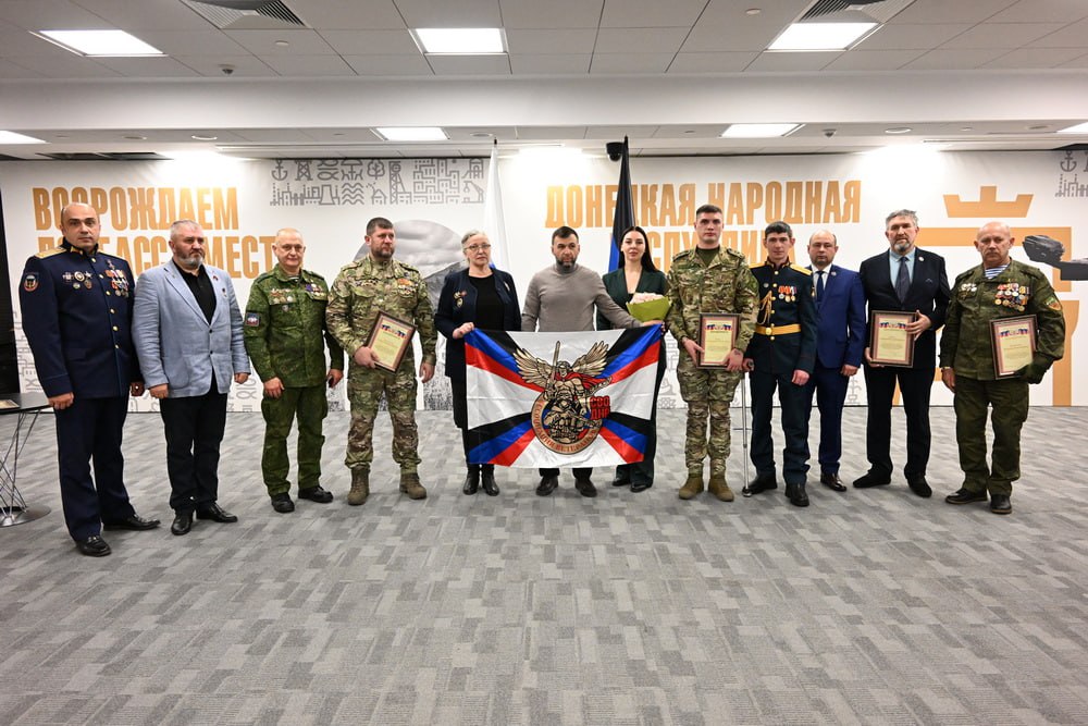 Александр Подгорный: На встрече с активистами Донбасской региональной общественной организации ветеранов СВО подвели итоги работы и проработали задачи, которые стоят перед участниками объединения Александр Подгорный: На встрече с активистами Донбасской региональной общественной организации ветеранов СВО подвели итоги работы и проработали задачи, которые стоят перед участниками объединения