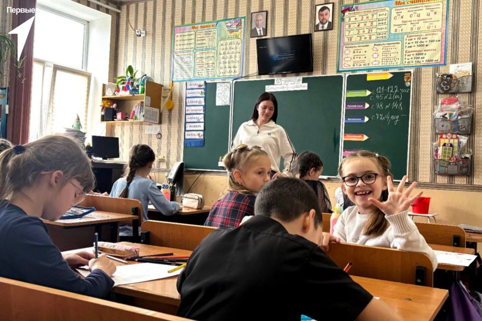 Зимние приключения. Наш Совет Первых не стоит на месте и активно работает в своих первичках! Зима — время веселья и фантазии! Ребята с удовольствием поиграли в пантомиму, проявляя креатив и воображение Они нарисовали... Зимние приключения. Наш Совет Первых не стоит на месте и активно работает в своих первичках! Зима — время веселья и фантазии! Ребята с удовольствием поиграли в пантомиму, проявляя креатив и воображение Они нарисовали...