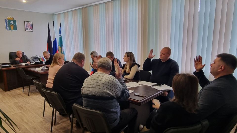 15 декабря под председательством Ставрулова Михаила Валентиновича состоялось 49 заседание Мангушского муниципального совета 15 декабря под председательством Ставрулова Михаила Валентиновича состоялось 49 заседание Мангушского муниципального совета