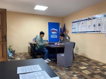 ВСТРЕЧИ С ЖИТЕЛЯМИ. 16 декабря 2025 года депутаты Ясиноватского муниципального совета Донецкой Народной Республики от фракции «Единая Россия» Наталья Филиппова и Ольга Безуглая провели встречу с жителями