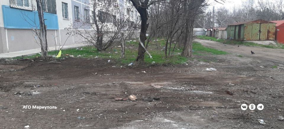 В Мариуполе коммунальщики ликвидировали очередные стихийные свалки В Мариуполе коммунальщики ликвидировали очередные стихийные свалки