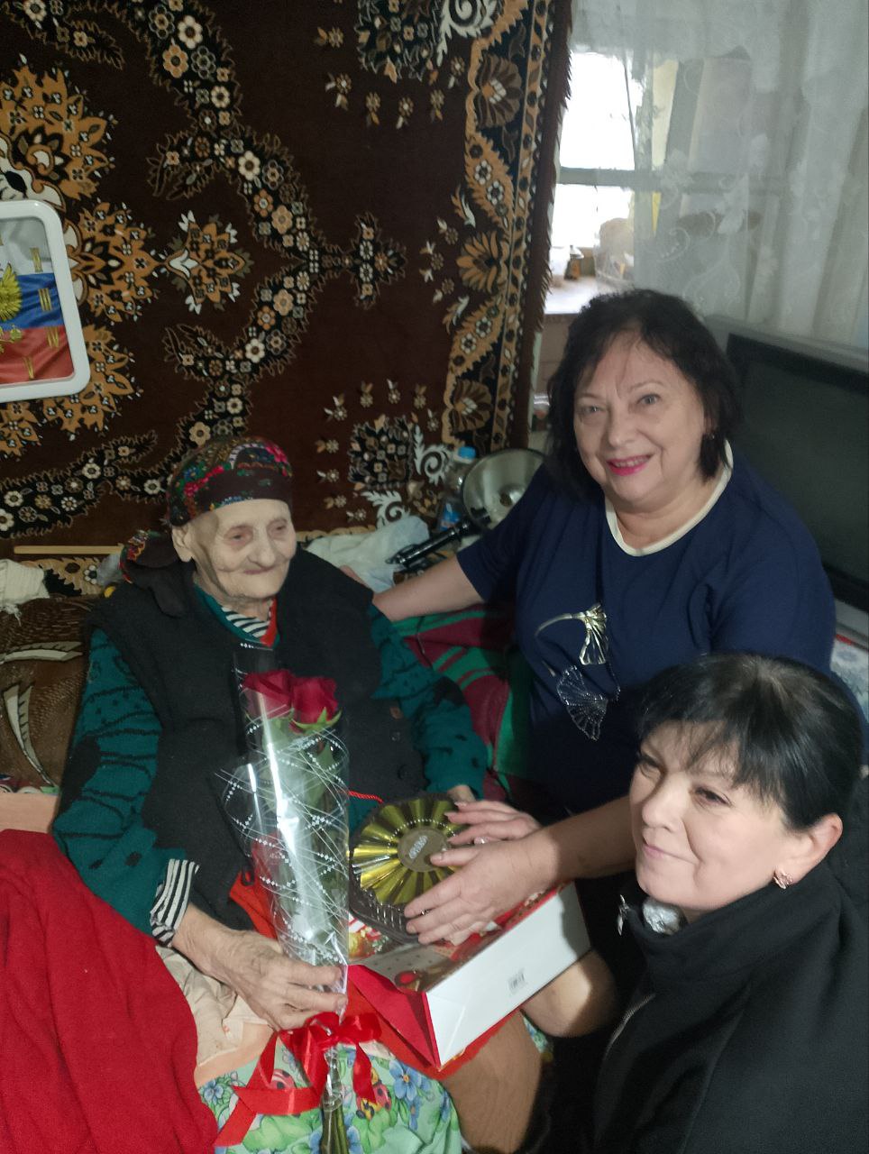 100 лет – это целая эпоха! Поздравляем Анну Гавриловну с вековым юбилеем! 100 лет – это целая эпоха! Поздравляем Анну Гавриловну с вековым юбилеем!