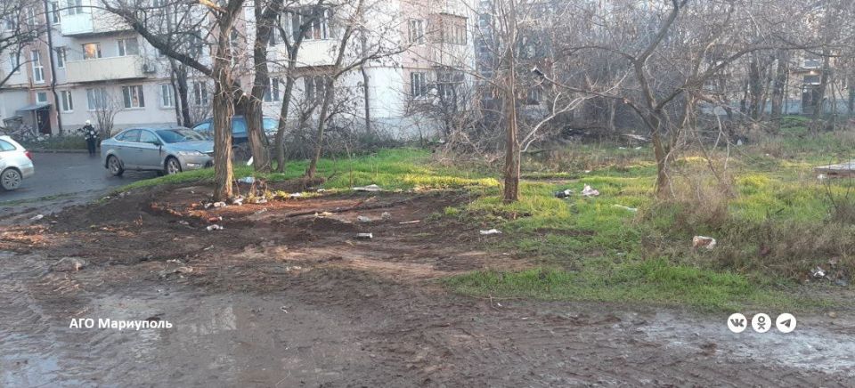В Мариуполе коммунальщики ликвидировали очередные стихийные свалки В Мариуполе коммунальщики ликвидировали очередные стихийные свалки