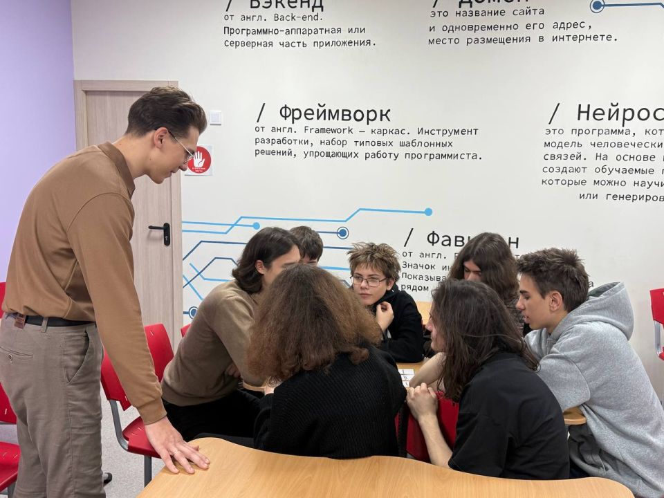 «Созидатели» — бизнес со школьной скамьи «Созидатели» — бизнес со школьной скамьи