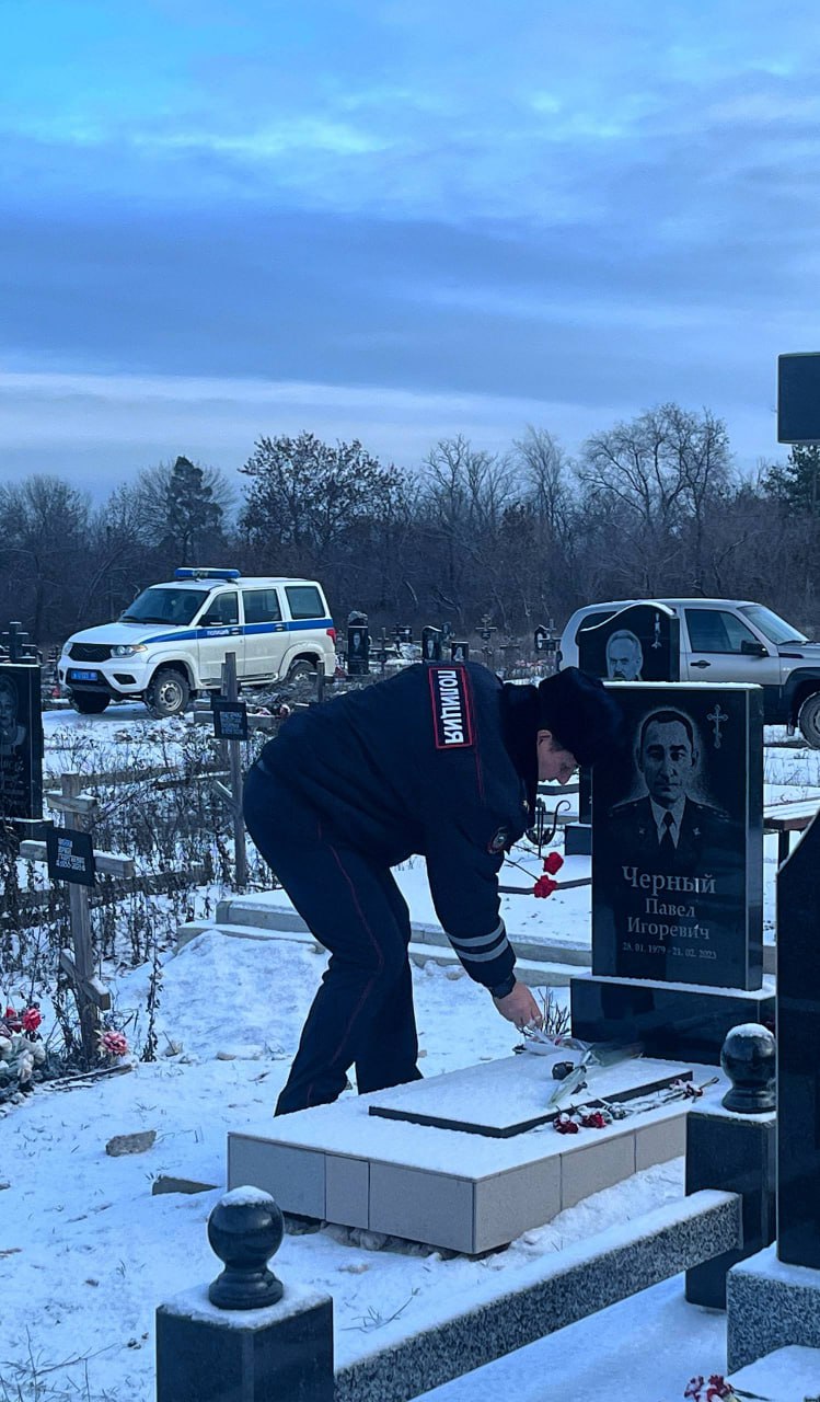 В Мариуполе сотрудники патрульно-постовой службы полиции почтили память погибших коллег В Мариуполе сотрудники патрульно-постовой службы полиции почтили память погибших коллег