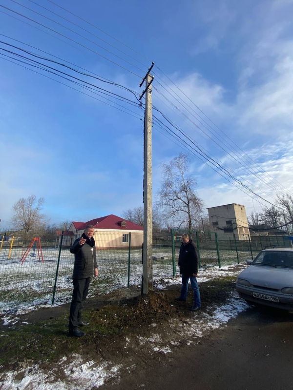 Константин Зинченко: Оперативное решение: замена двух электроопор Константин Зинченко: Оперативное решение: замена двух электроопор
