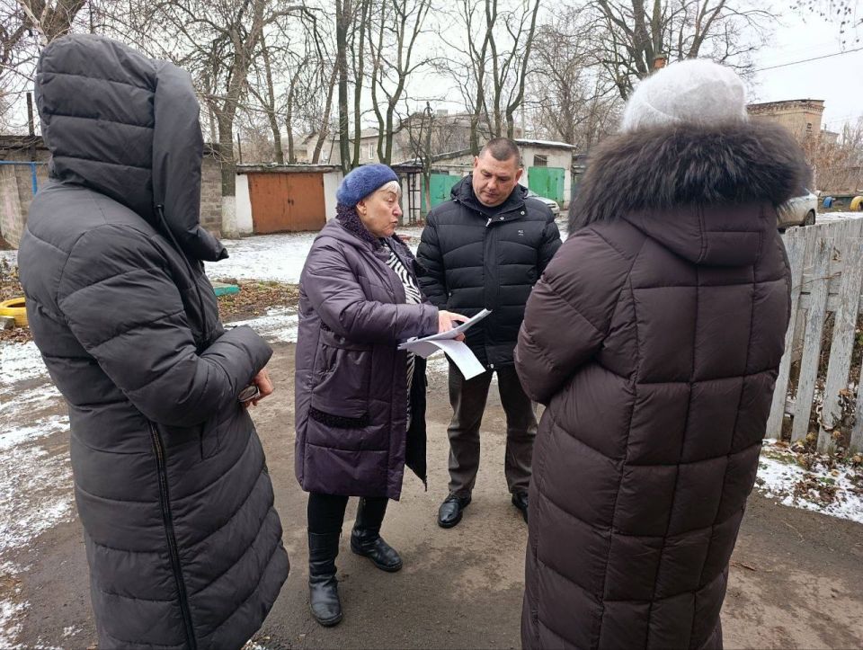 По поручению Главы ДНР Дениса Пушилина проводятся встречи с населением для выявления проблемных вопросов на подведомственной территории По поручению Главы ДНР Дениса Пушилина проводятся встречи с населением для выявления проблемных вопросов на подведомственной территории