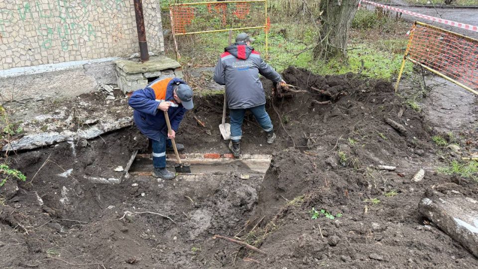 СПЕЦИАЛИСТАМИ ДОНЕЦКОГО ФИЛИАЛА "ДОНБАССТЕПЛОЭНЕРГО" УСТРАНЕНА АВАРИЙНАЯ СИТУАЦИЯ НА ТРУБОПРОВОДЕ ТЕПЛОСНАБЖЕНИЯ В КИРОВСКОМ РАЙОНЕ СПЕЦИАЛИСТАМИ ДОНЕЦКОГО ФИЛИАЛА "ДОНБАССТЕПЛОЭНЕРГО" УСТРАНЕНА АВАРИЙНАЯ СИТУАЦИЯ НА ТРУБОПРОВОДЕ ТЕПЛОСНАБЖЕНИЯ В КИРОВСКОМ РАЙОНЕ