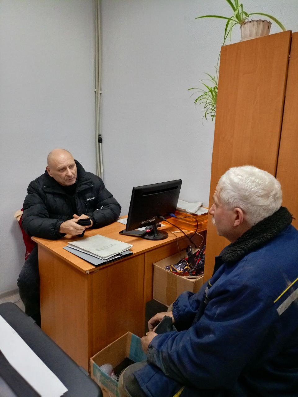 Роман Конев: 17 декабря 2025 года во исполнение поручения Главы Донецкой Народной Республики Дениса Пушилина депутаты Горловского городского совета – Сергей Третьяков и Геннадий Маюров провели встречи с населением Роман Конев: 17 декабря 2025 года во исполнение поручения Главы Донецкой Народной Республики Дениса Пушилина депутаты Горловского городского совета – Сергей Третьяков и Геннадий Маюров провели встречи с населением